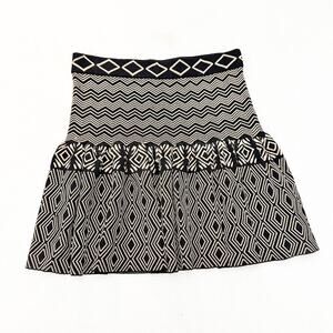 Torn by Ronny Kobo Black Cream Chevron Pleated Flared Skirt Size Medium